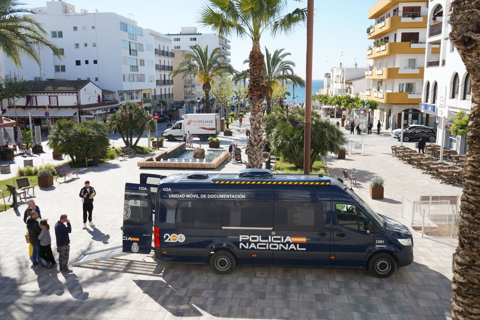 El servei mòbil d'expedició de DNI i passaport de la Policia Nacional es trasllada al centre de Santa Eulària