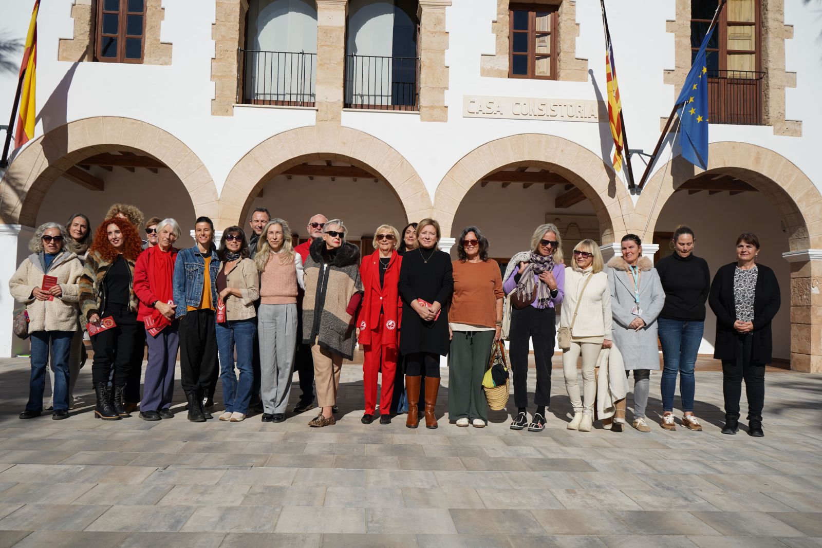 L'Ajuntament de Santa Eulària des Riu i l'Associació Eivissa i Formentera Contra el Càncer presenten un servei d'acompanyament per a persones amb càncer en la fase final de les seves vides