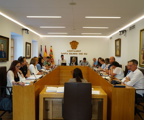 El ple de Santa Eulària des Riu aprova l'actualització de l'inventari de camins públics del municipi