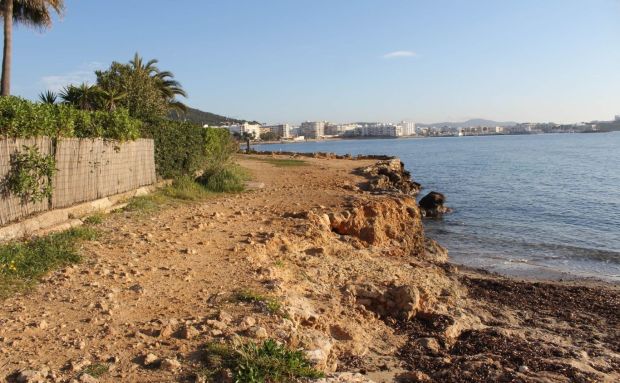 L'Ajuntament de Santa Eulària sanciona amb gairebé 300.000 euros a una societat per comercialitzar places turístiques il·legals en es Puig d’en Fita
