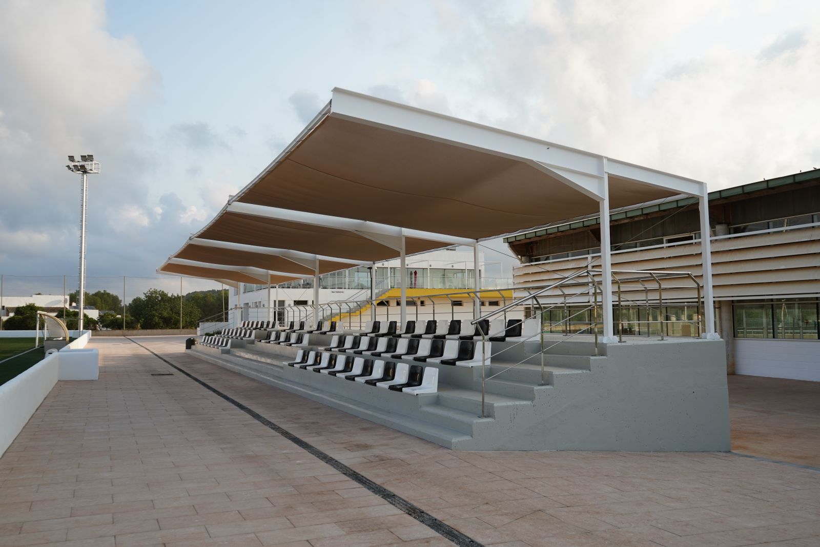 Finalitzen les obres de millora del complex esportiu de Santa Gertrudis