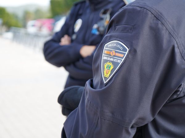 Un agent de la Policia Local de Santa Eulària fora de servei deté a Eivissa al presumpte autor d'un robatori