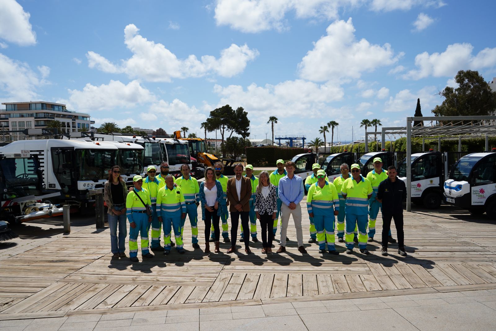 Santa Eulària des Riu estrena la seva nova maquinària de neteja viària i de platges