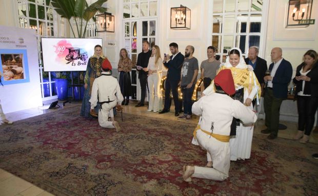 Santa Eulària des Riu es presenta davant més de 60 agències, mediadors de viatge i mitjans de comunicació per a reforçar els seus productes turístics en unes dates claus per a potenciar les reserves de cara a la temporada