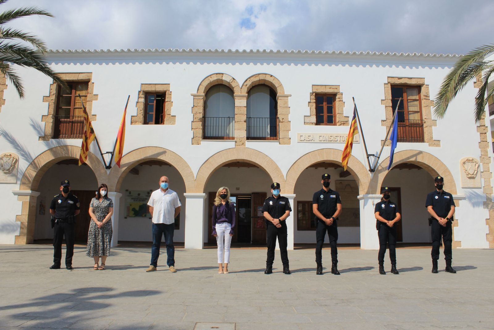 Tres nous agents s’incorporen com a personal funcionari de la Policia Local de Santa Eulària des Riu