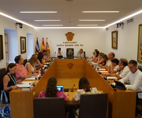 Santa Eulària destinará más de 1,2 millones de euros de remanentes a vivienda a precio limitado, deportes y seguridad