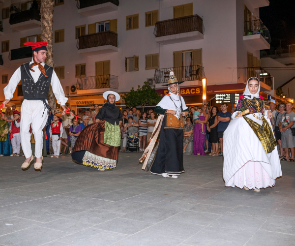Tornen les Ballades d’Estiu a la Plaça d’Espanya a Santa Eulària des Riu