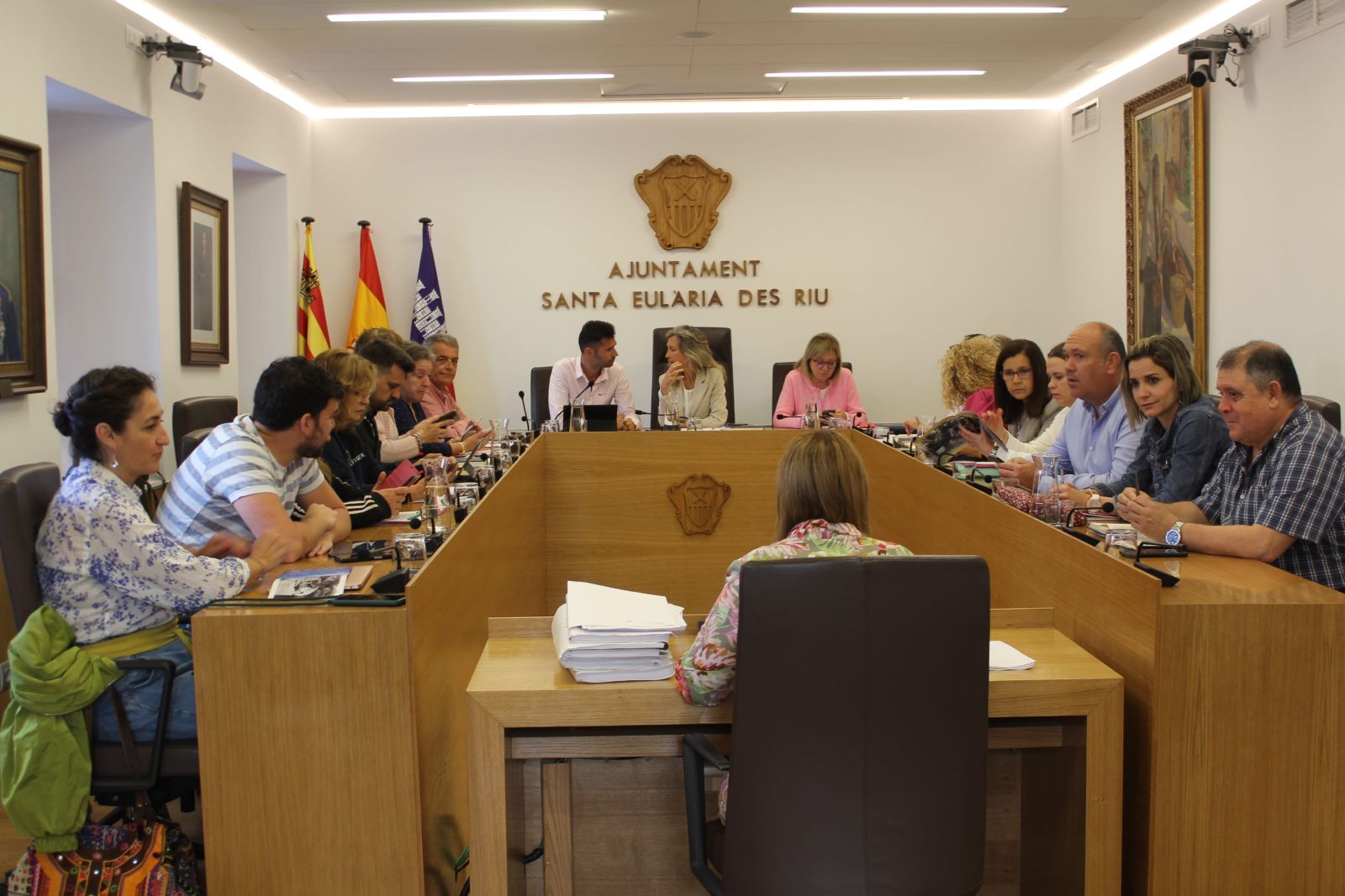 El Ple aprova per unanimitat destinar 390.000 euros per a donar suport a les estades del Imserso que promouen més de 200 llocs de feina al municipi