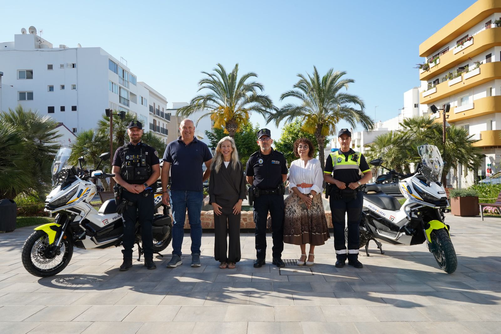 Santa Eulària reforça la Policia Local amb dues noves motocicletes per a millorar la vigilància i l'atenció ciutadana