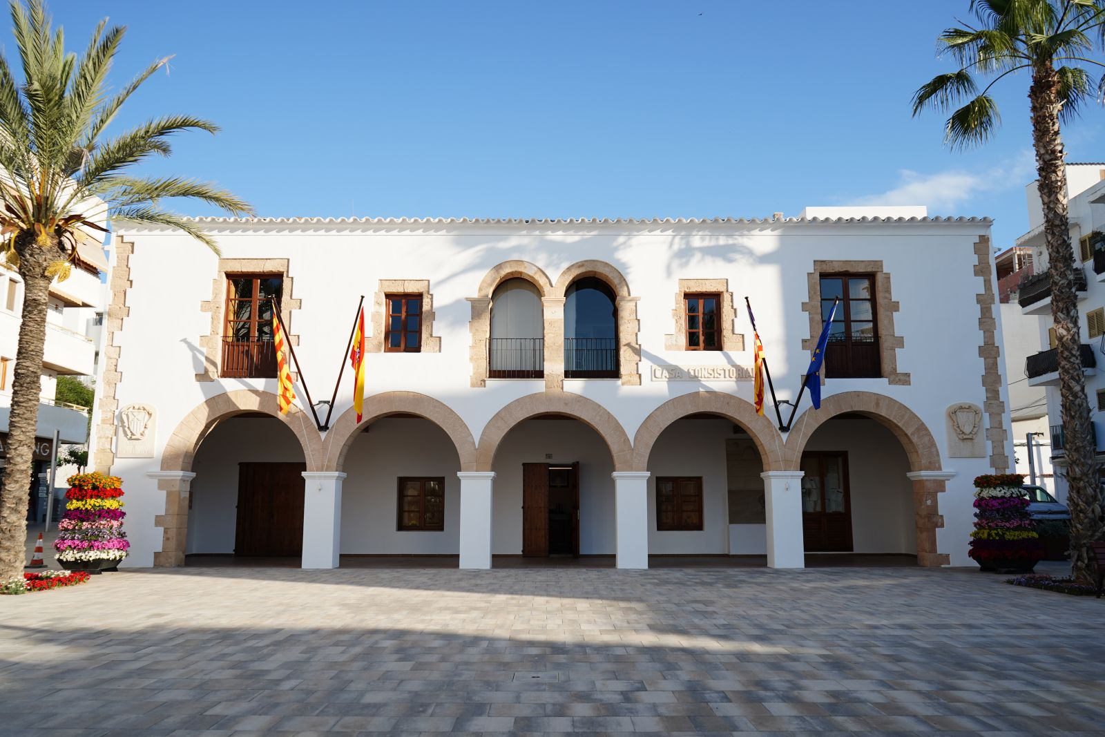 L'Ajuntament incorporarà més de 13 milions d'euros per dur a terme obres en Sant Carles, Cala Llenya, Can Rimbaus i el segon camp de futbol de Santa Eulària