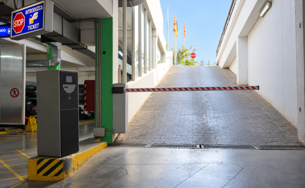 L'aparcament del Passeig de la Pau de Santa Eulària inicia la renovació dels seus sistemes d'accés i pagament