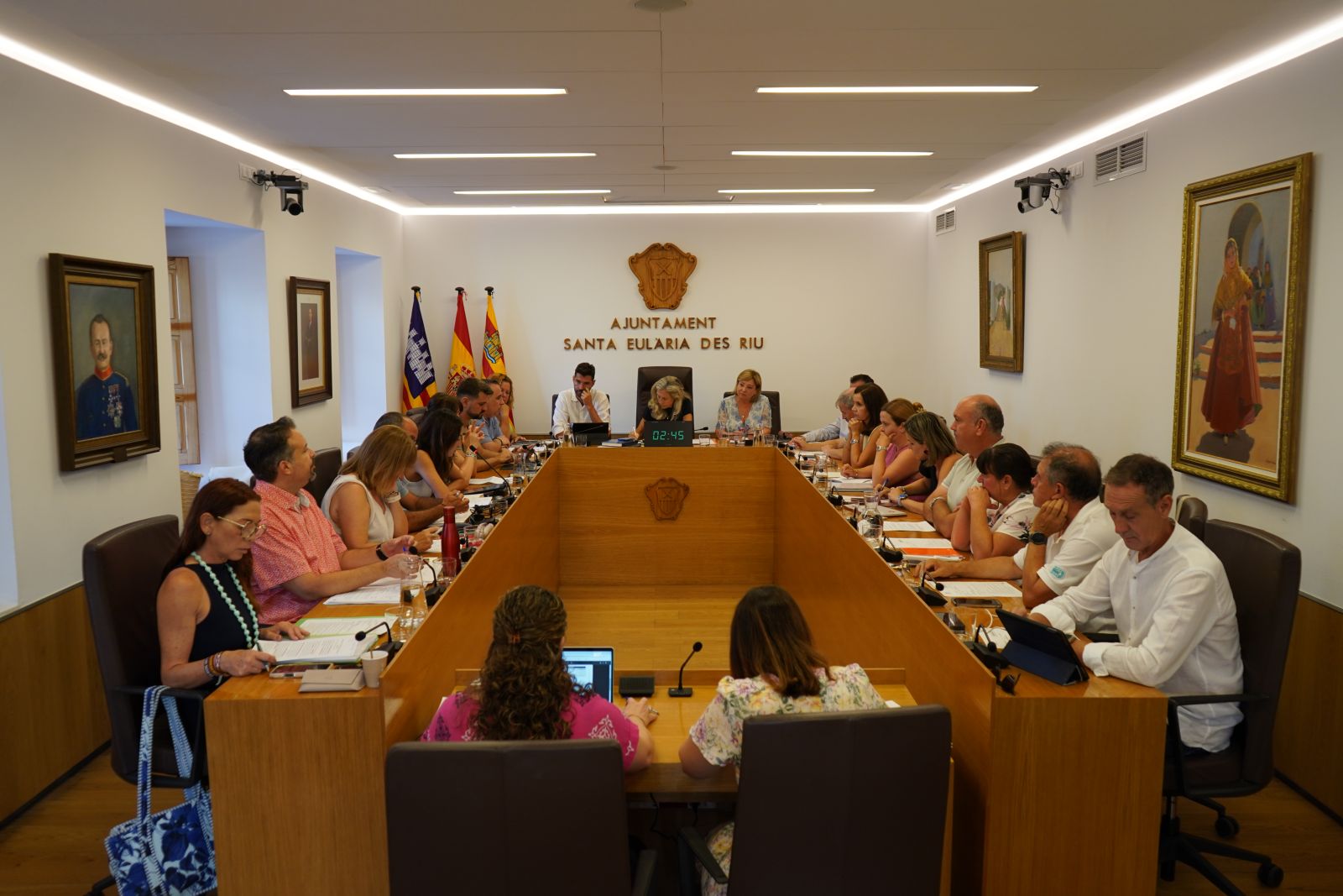Santa Eulària destinará más de 1,2 millones de euros de remanentes a vivienda a precio limitado, deportes y seguridad