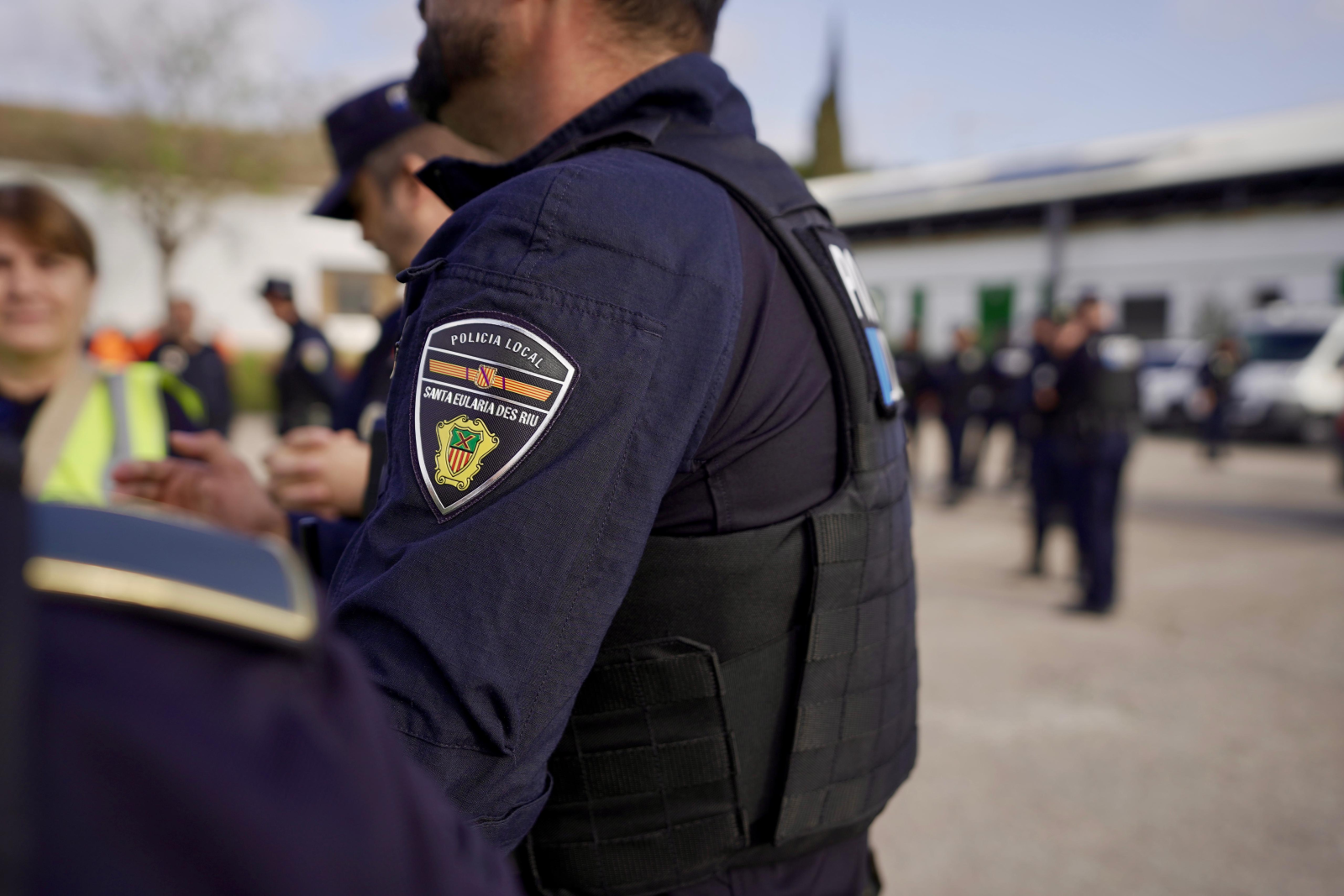 La Policía de Santa Eulària des Riu detiene a dos personas por allanamiento de morada en una vivienda de Cala Llenya