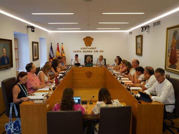 Santa Eulària destinarà més de 1,2 milions d'euros de romanents a habitatge a preu limitat, esports i seguretat