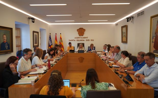 El ple de Santa Eulària aprova la cessió definitiva de terrenys per a la Guàrdia Civil a Santa Eulària