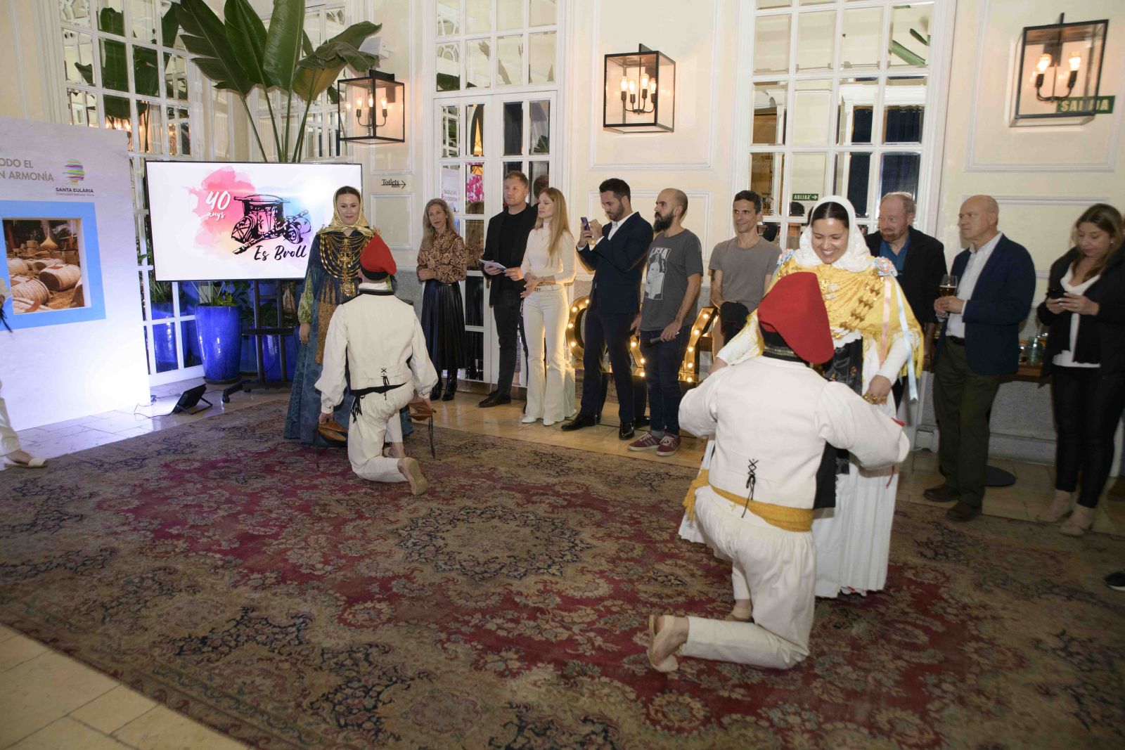 Santa Eulària des Riu es presenta davant més de 60 agències, mediadors de viatge i mitjans de comunicació per a reforçar els seus productes turístics en unes dates claus per a potenciar les reserves de cara a la temporada