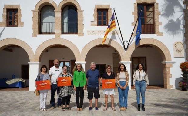 Santa Eulària premia l'excel·lència acadèmica dels seus joves talents