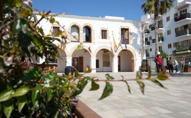 Santa Eulària aprova una sanció de 446.000 euros pel lloguer turístic sense títol habilitant d'un habitatge en Jesús
